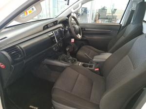 Toyota Hilux 2.4GD-6 4x4 SRX - Image 7