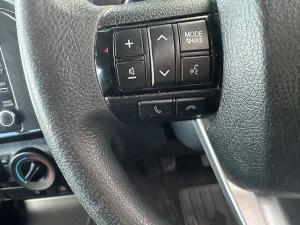 Toyota Hilux 2.4GD-6 4x4 SRX - Image 9