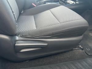 Toyota Hilux 2.4GD-6 4x4 SRX - Image 17