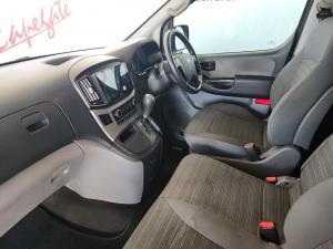 Hyundai H-1 2.5VGTi panel van - Image 17