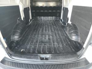 Hyundai H-1 2.5VGTi panel van - Image 18