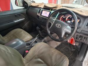 Toyota Hilux 3.0D-4D Xtra cab Raider Dakar edition - Image 6