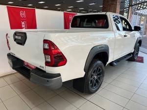 Toyota Hilux 2.8GD-6 Xtra cab Legend manual - Image 2