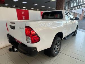 Toyota Hilux 2.4GD-6 Xtra cab Raider manual - Image 2