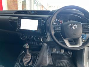 Toyota Hilux 2.4GD-6 single cab Raider manual - Image 6