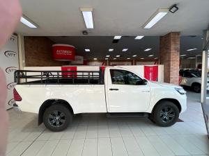 Toyota Hilux 2.4GD-6 single cab Raider manual - Image 3
