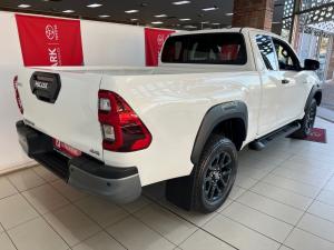 Toyota Hilux 2.8GD-6 Xtra cab 4x4 Legend manual - Image 2