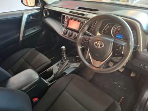 Toyota RAV4 2.0 GX - Image 8