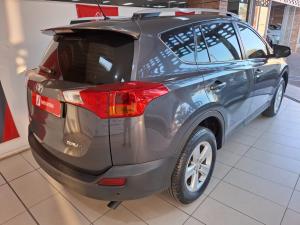 Toyota RAV4 2.0 GX - Image 2
