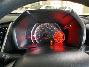 Toyota Vitz 1.0 XR manual - Image 10