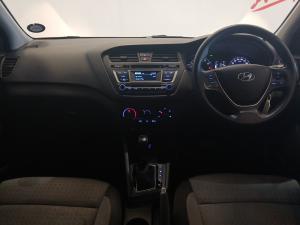Hyundai i20 1.4 Motion auto - Image 6