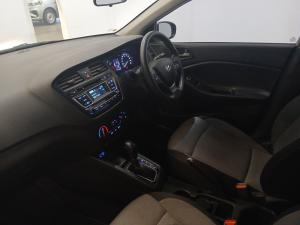 Hyundai i20 1.4 Motion auto - Image 7