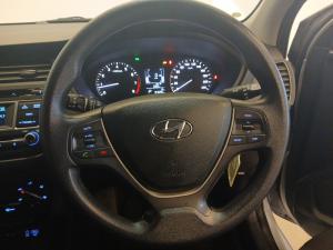 Hyundai i20 1.4 Motion auto - Image 8