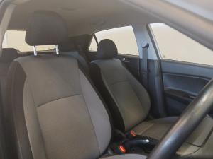 Hyundai i20 1.4 Motion auto - Image 14