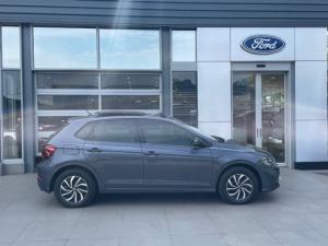 Volkswagen Polo hatch 1.0TSI Life manual - Image 3