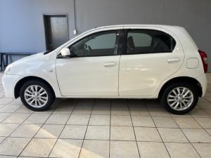 Toyota Etios hatch 1.5 Sprint - Image 2