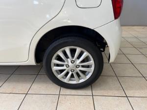 Toyota Etios hatch 1.5 Sprint - Image 8