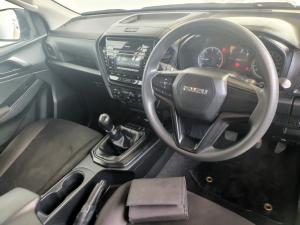Isuzu D-Max 1.9TD double cab L 4x4 manual - Image 7