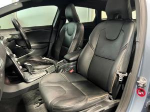 Volvo V40 Cross Country T5 AWD Inscription - Image 11