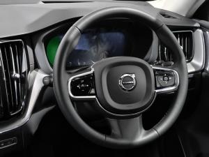 Volvo XC60 B5 AWD Ultimate Dark - Image 9