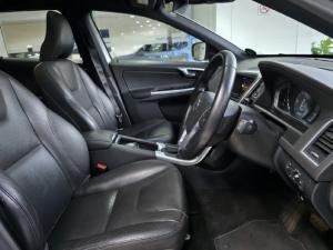 Volvo XC60 D4 Momentum - Image 9