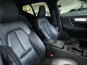 Volvo XC40 D4 AWD Momentum - Image 10