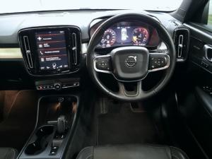 Volvo XC40 D4 AWD Momentum - Image 15