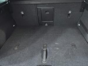 Volvo XC40 D4 AWD Momentum - Image 6