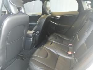 Volvo XC40 T4 R-Design - Image 5