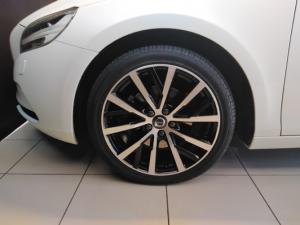 Volvo XC40 T4 R-Design - Image 8
