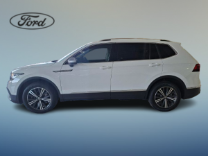 Volkswagen Tiguan Allspace 2.0TSI 4Motion Style - Image 17