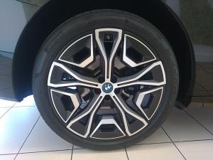 BMW iX xDrive50 - Image 21