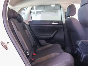 Volkswagen Polo hatch 1.0TSI Life manual - Image 16
