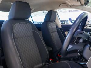 Volkswagen Polo sedan 1.0TSI Life - Image 13