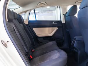 Volkswagen Polo sedan 1.0TSI Life - Image 15