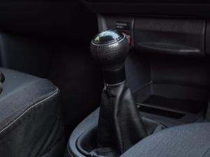 Volkswagen Caddy Maxi 2.0TDI crew bus - Image 11