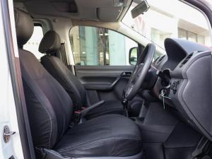 Volkswagen Caddy Maxi 2.0TDI crew bus - Image 13