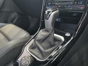Volkswagen T-Roc 2.0TSI 4Motion R-Line - Image 11