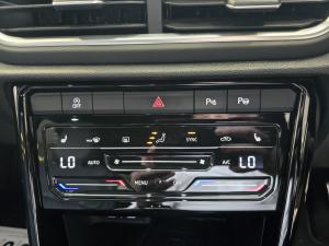 Volkswagen T-Roc 2.0TSI 4Motion R-Line - Image 7