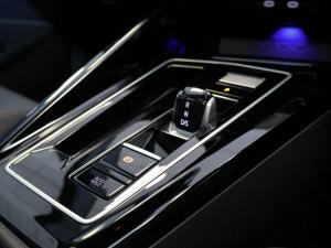 Volkswagen Golf R - Image 21