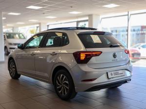 Volkswagen Polo hatch 1.0TSI Comfortline - Image 6