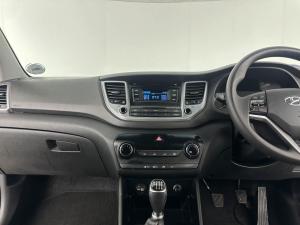 Hyundai Tucson 2.0 Premium - Image 12