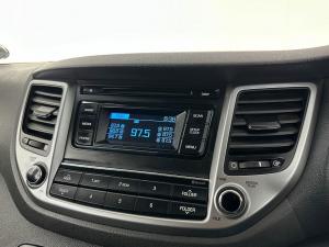 Hyundai Tucson 2.0 Premium - Image 13