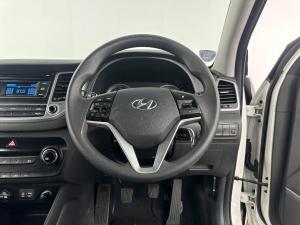 Hyundai Tucson 2.0 Premium - Image 15