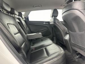 Hyundai Tucson 2.0 Premium - Image 16