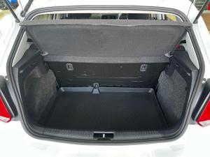 Volkswagen Polo Vivo hatch 1.4 Comfortline - Image 14