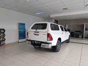 Toyota Hilux 2.4GD-6 double cab 4x4 Raider manual - Image 2