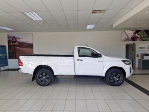 Toyota Hilux 2.4GD-6 single cab 4x4 Raider manual - Image 5