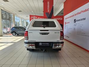 Toyota Hilux 2.4GD-6 double cab 4x4 Raider X manual - Image 5