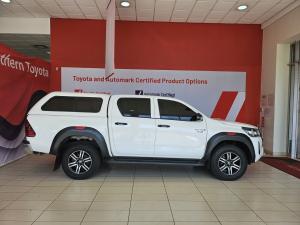 Toyota Hilux 2.4GD-6 double cab 4x4 Raider X manual - Image 3